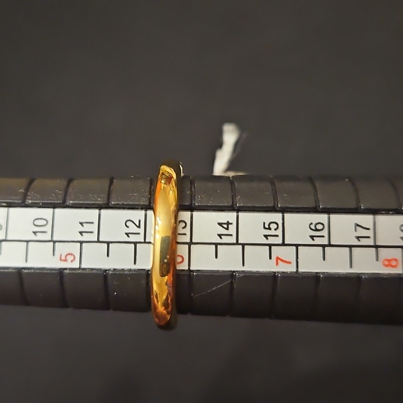 Calvin Klein Gold Ring with Clear Glass Stone With Diamond Cuts - Picture 12 of 13